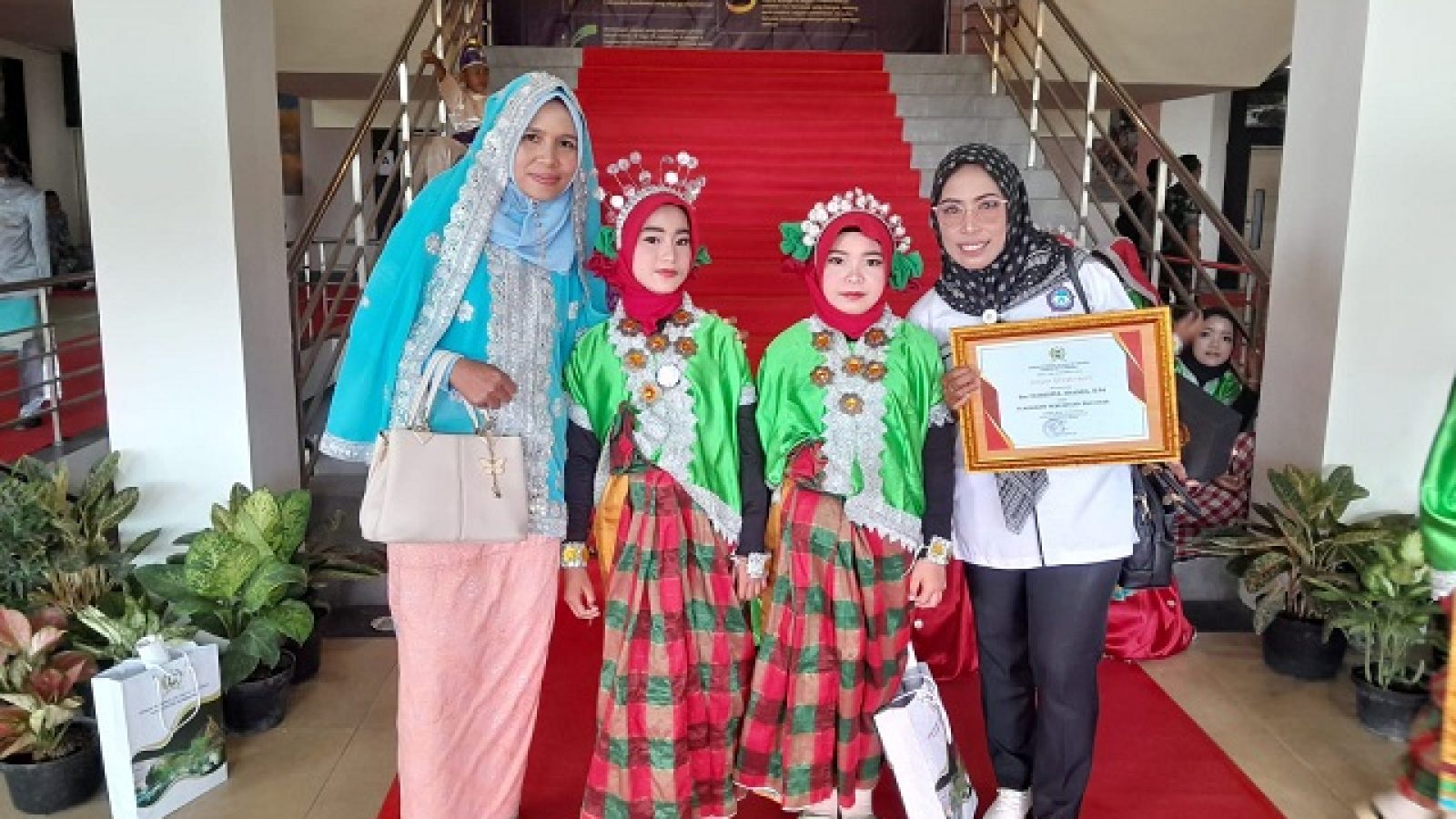 Atul, Perempuan Inspiratif  Sumbawa, Ibu Anak-anak Tak Bernama