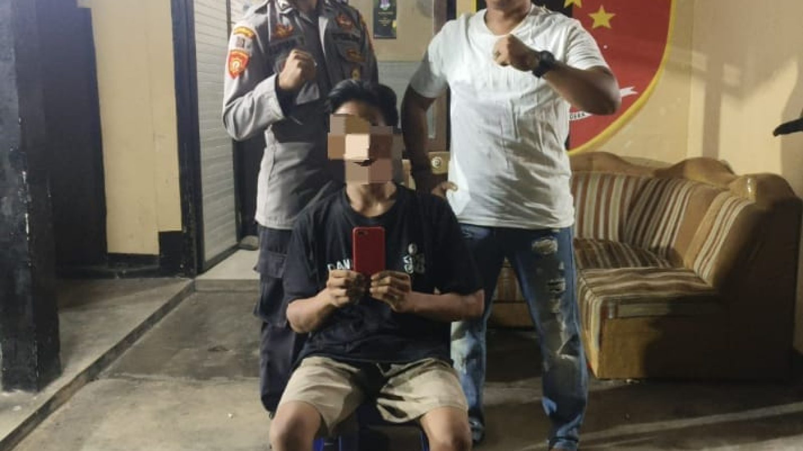 Pencuri HP Digelandang Polsek Utan