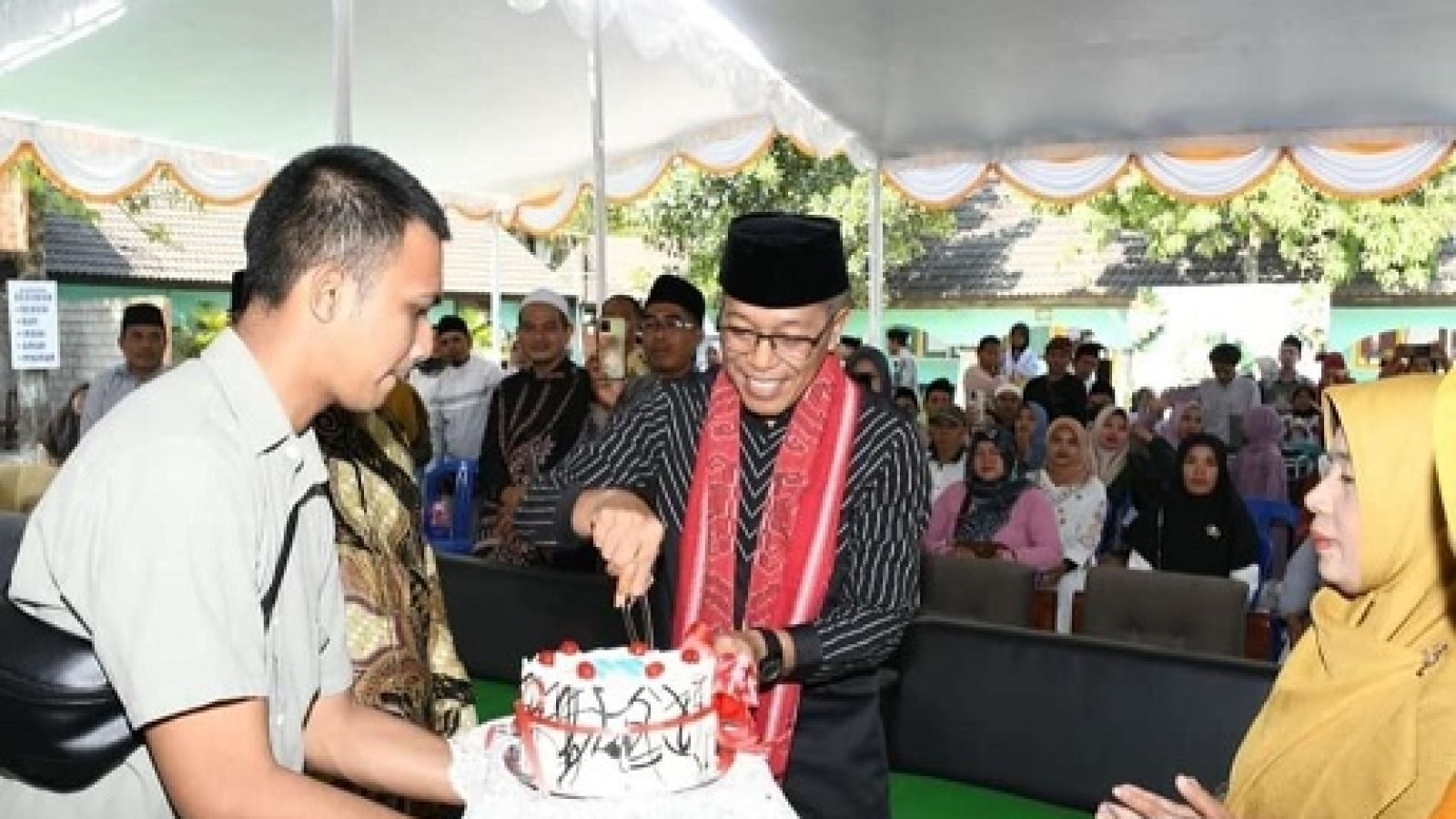 Sebanyak 848 MI dan SD Sumbang Harapan Lama Sekolah di Lotim