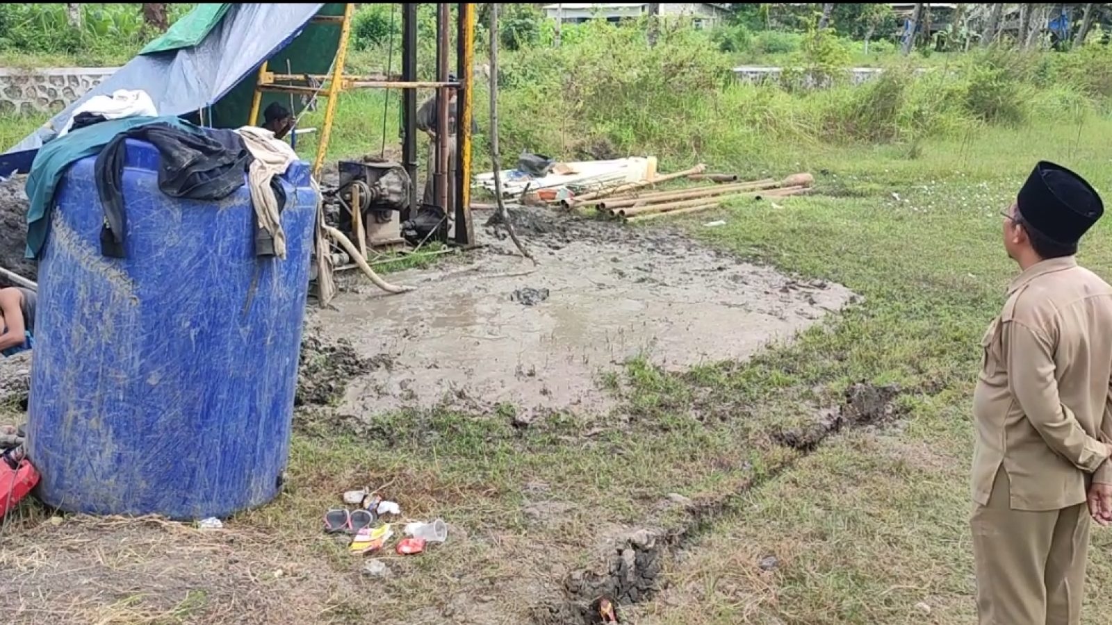 Bangun Sumur Bor, Kesulitan Air di Denggen Timur akan Teratasi