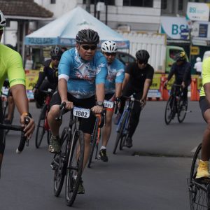 Mayjen TNI Rafael Ramaikan Pelaksanaan Tour de Panderman 2024 HUT Bhayangkara   