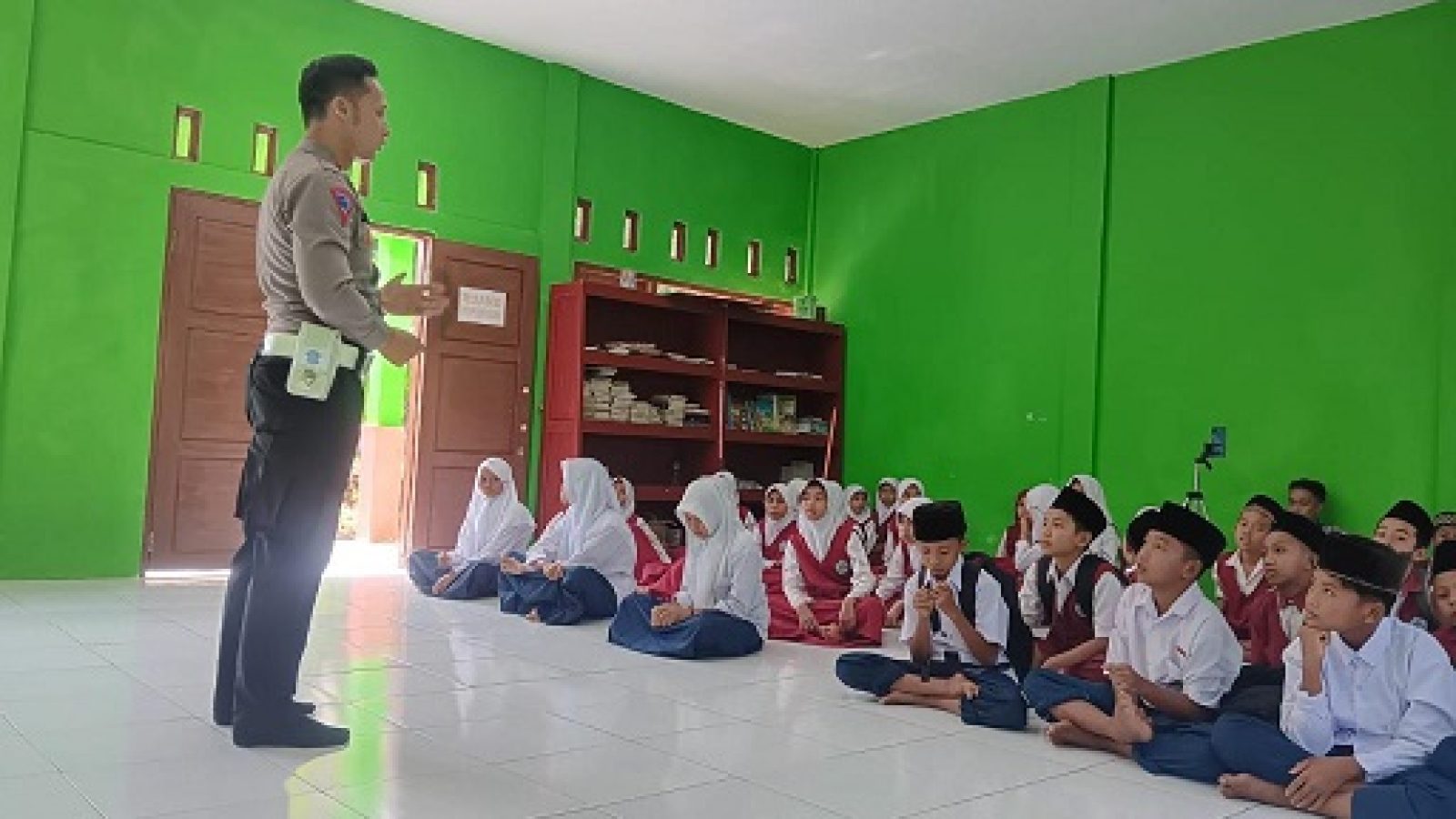 Polisi Sahabat Anak di Lombok Utara