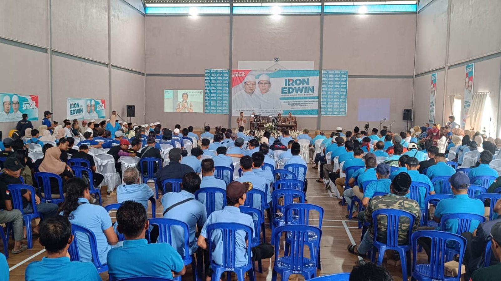 Kukuhkan Ratusan Tim Pemenangan, Warisin Kobarkan Semangat Relawan Menangkan Iron – Edwin