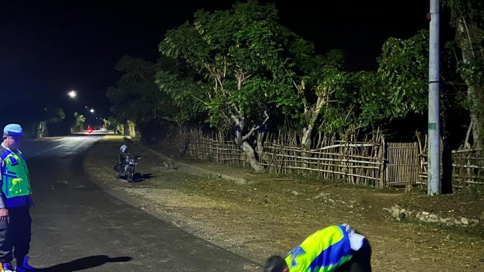 Dua Korban Tabrak Lari Meninggal di TKP, Sat Lantas Polres Sumbawa Barat Sebut Mobil Troton