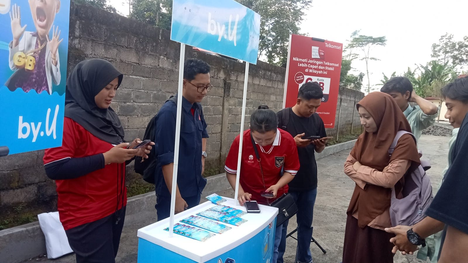 Telkomsel Bergandengan Tangan dengan LPA Sosialisasikan Internet Baik