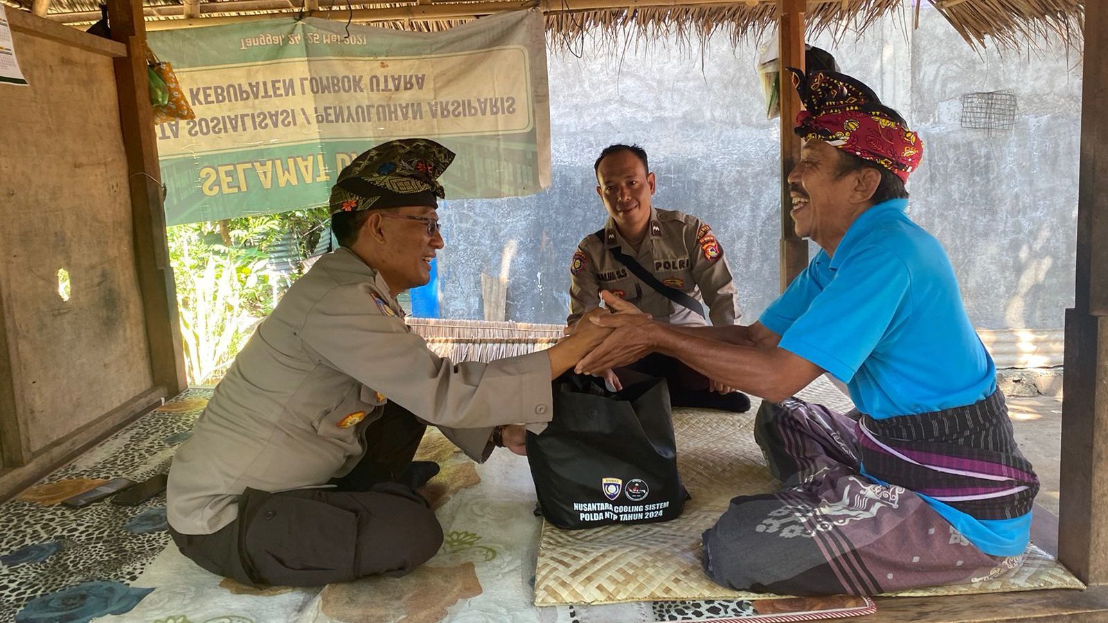 Polri Rangkul Tokoh Adat untuk Pilkada Damai di Lombok Utara
