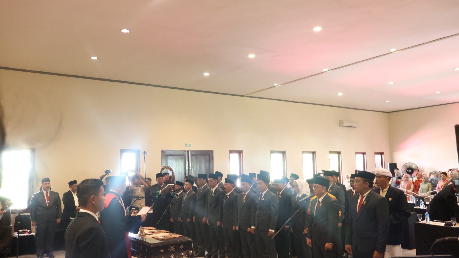 Sebanyak 30 Anggota DPRD KLU 2024-2029 Dilantik