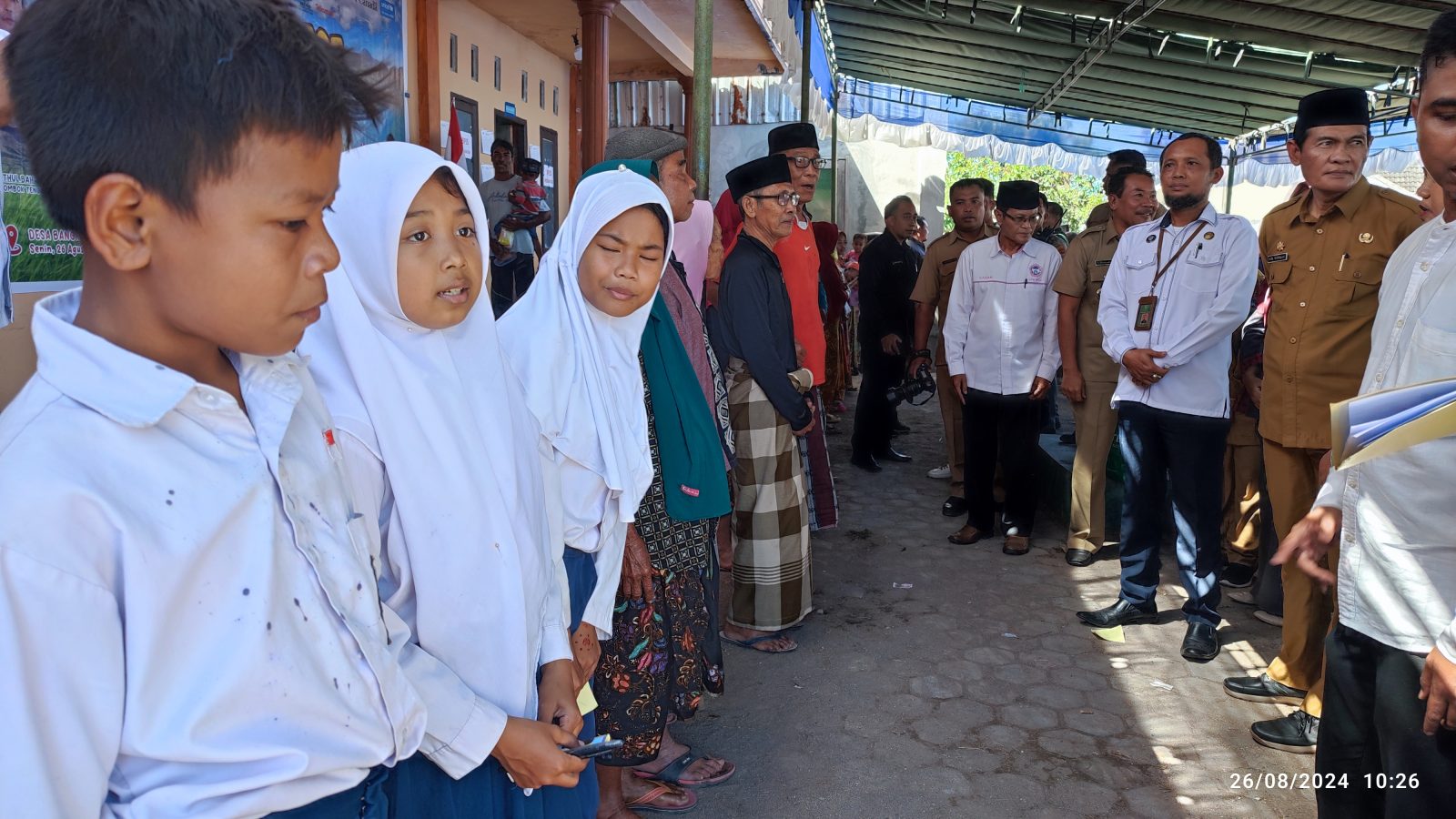Ratusan Anak-anak, Remaja dan Lansia Ramaikan Gawe Desa di Bangket Parak