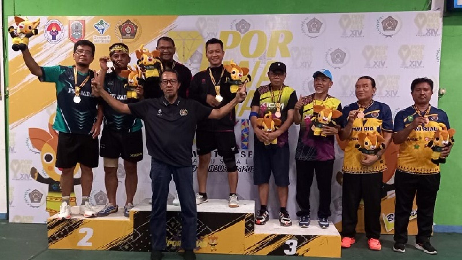 Porwanas Banjarmasin, NTB Koleksi Tiga Medali Emas