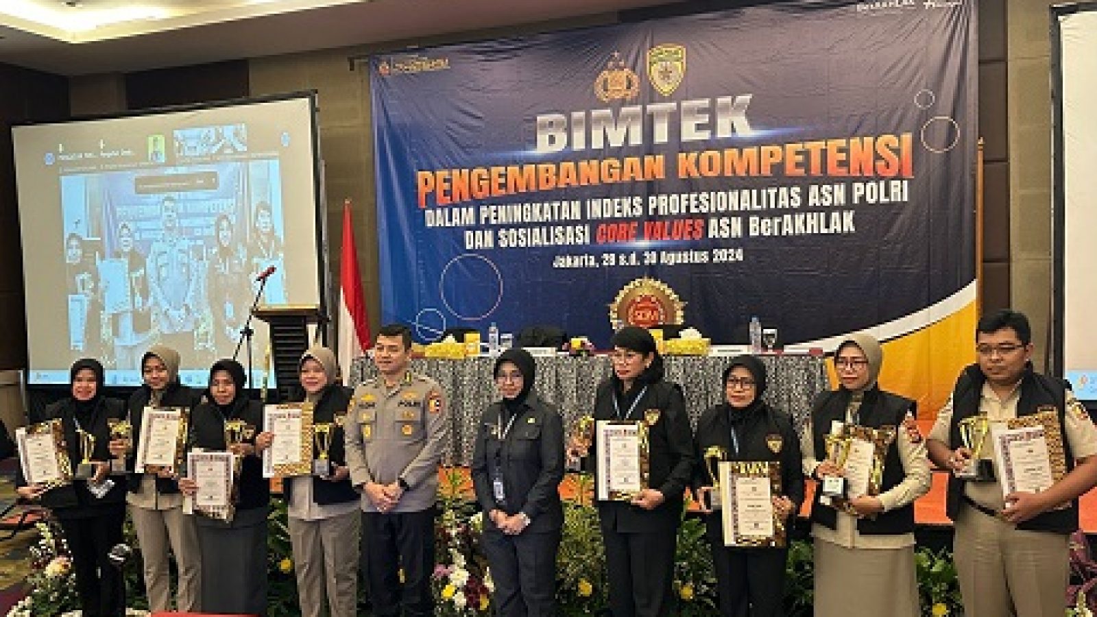 Polda NTB  Terbaik Kategori Dimensi Kompetensi IP ASN Wilayah Timur