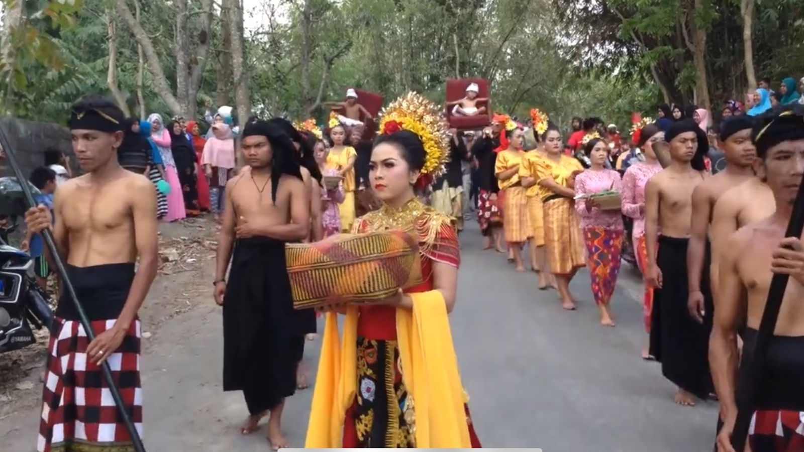 Prosesi Adat Poposan akan Warnai Gawe Desa Aikdewa