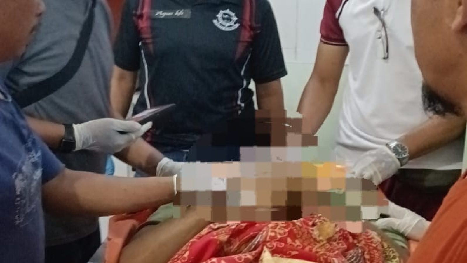 Mayat Ditemukan di Dalam Toilet, Polisi Cek TKP