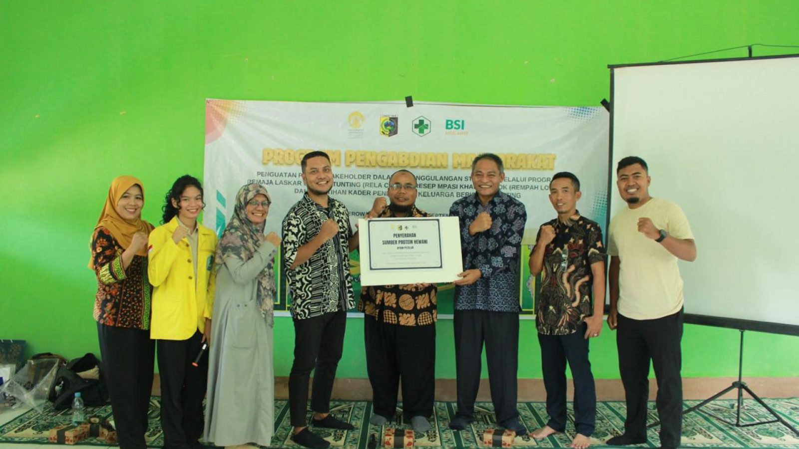 FIK UI dan PPNI Lombok Timur Gelar Pemeriksaan Hemoglobin Remaja Putri