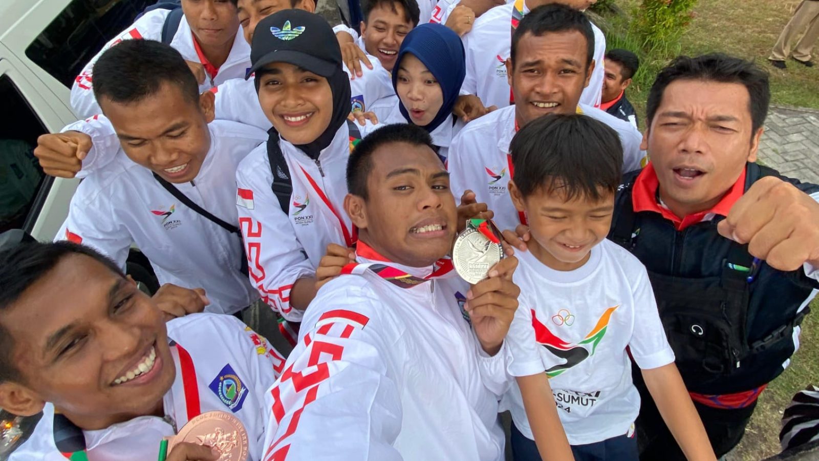 Tiga Atlet MMA Asal Lombok Timur Harumkan Nama NTB di PON 2024