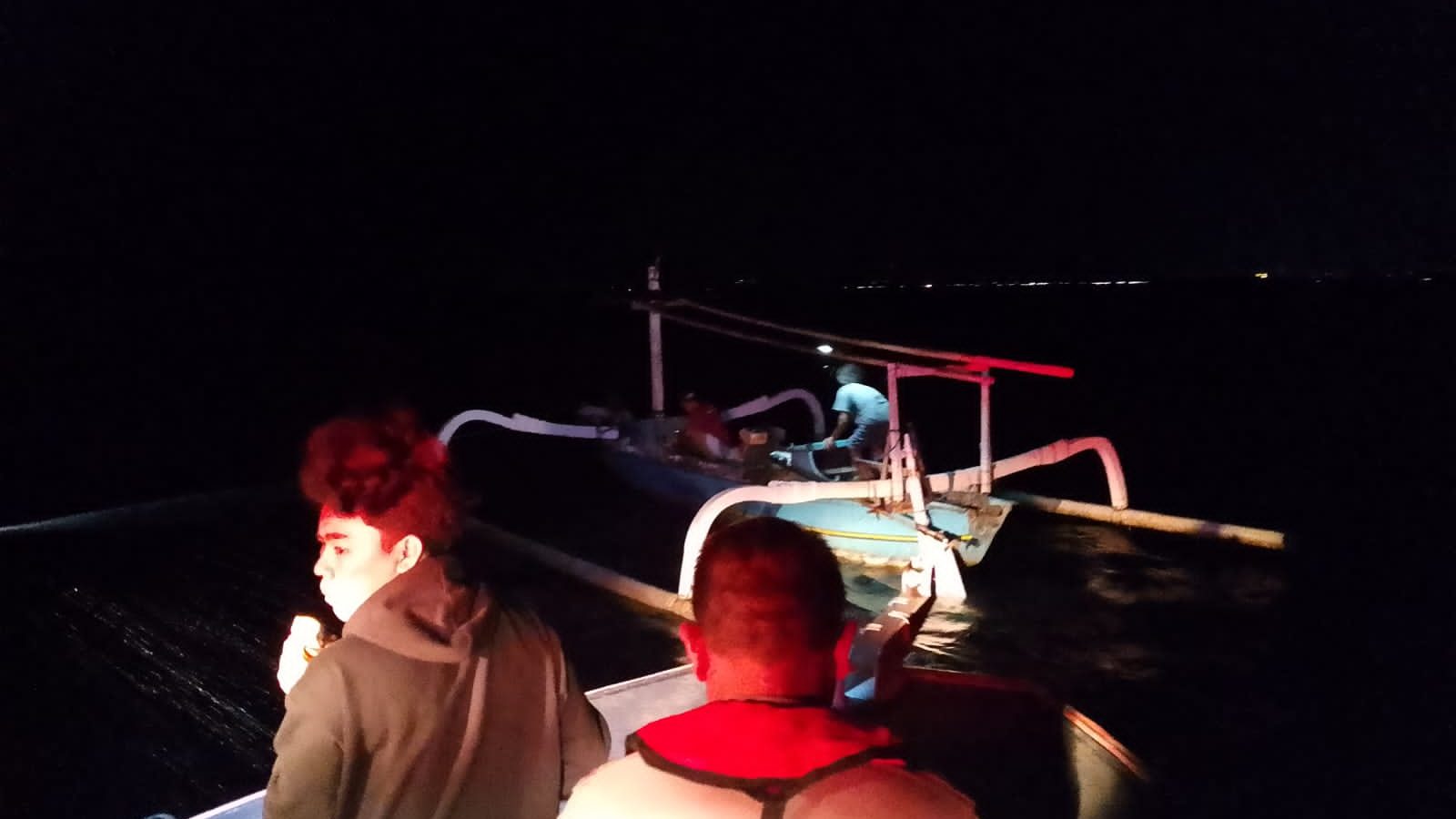 Dua Nelayan Pemenang Barat Terapung di Tengah Laut  Diselamatkan dari Terjangan Arus Deras