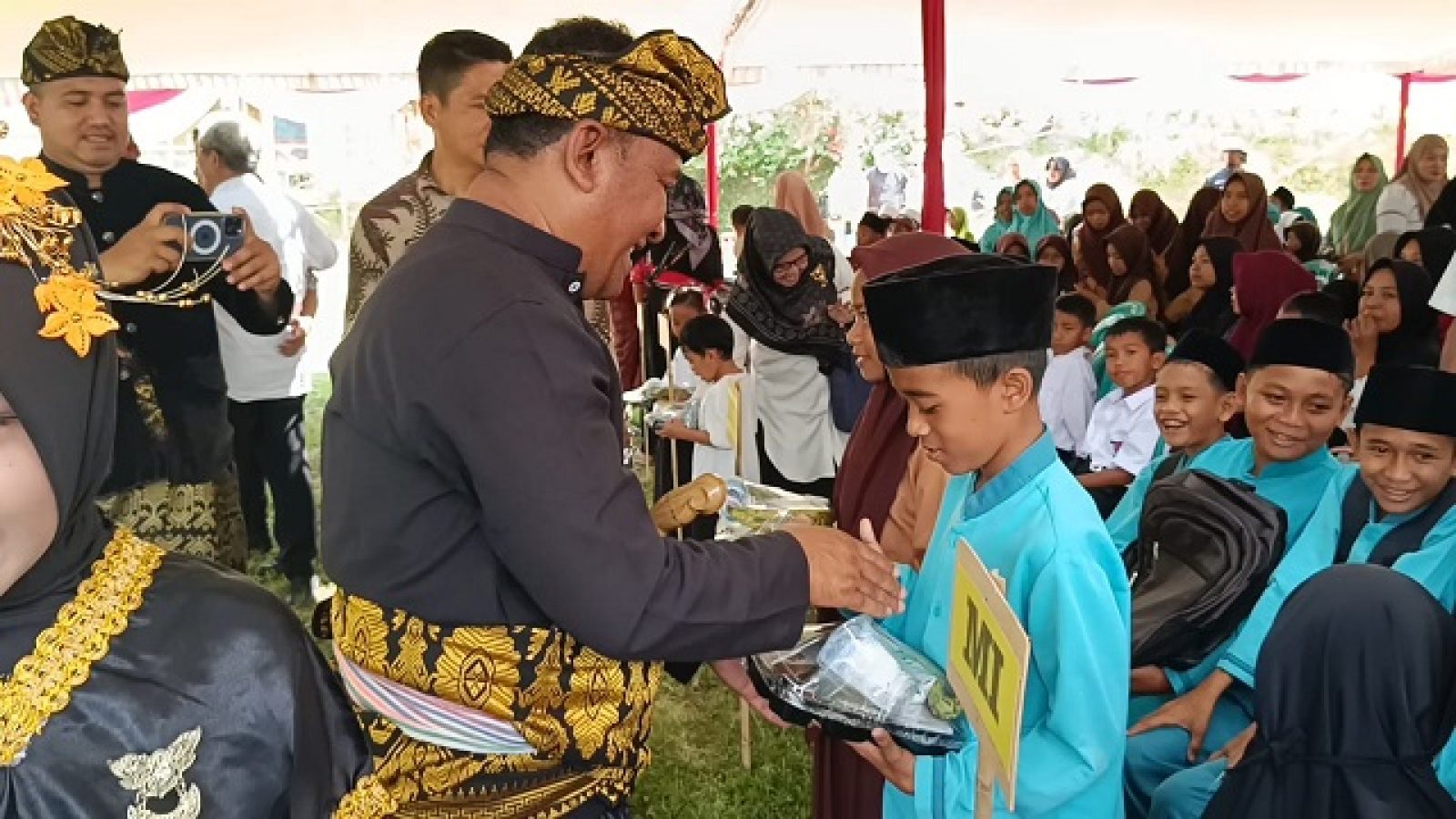 Desa Wisata Kembang Kuning Luncurkan Makan Siang Bergizi Gratis, Sasar 600 Pelajar dan Lansia