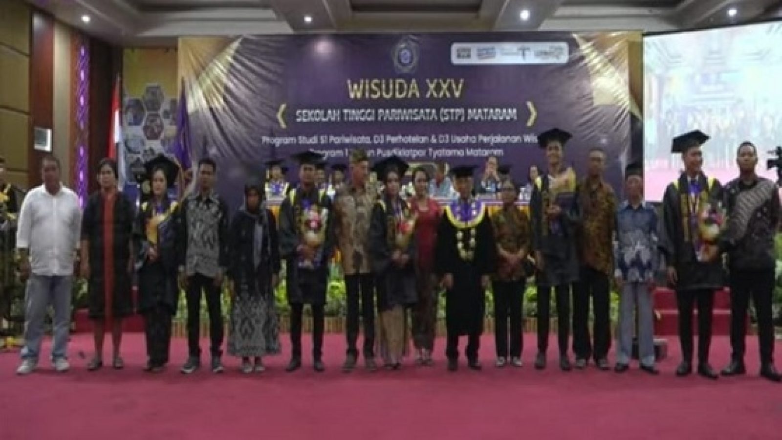 Cara Unik STP Mataram Gelar Wisuda