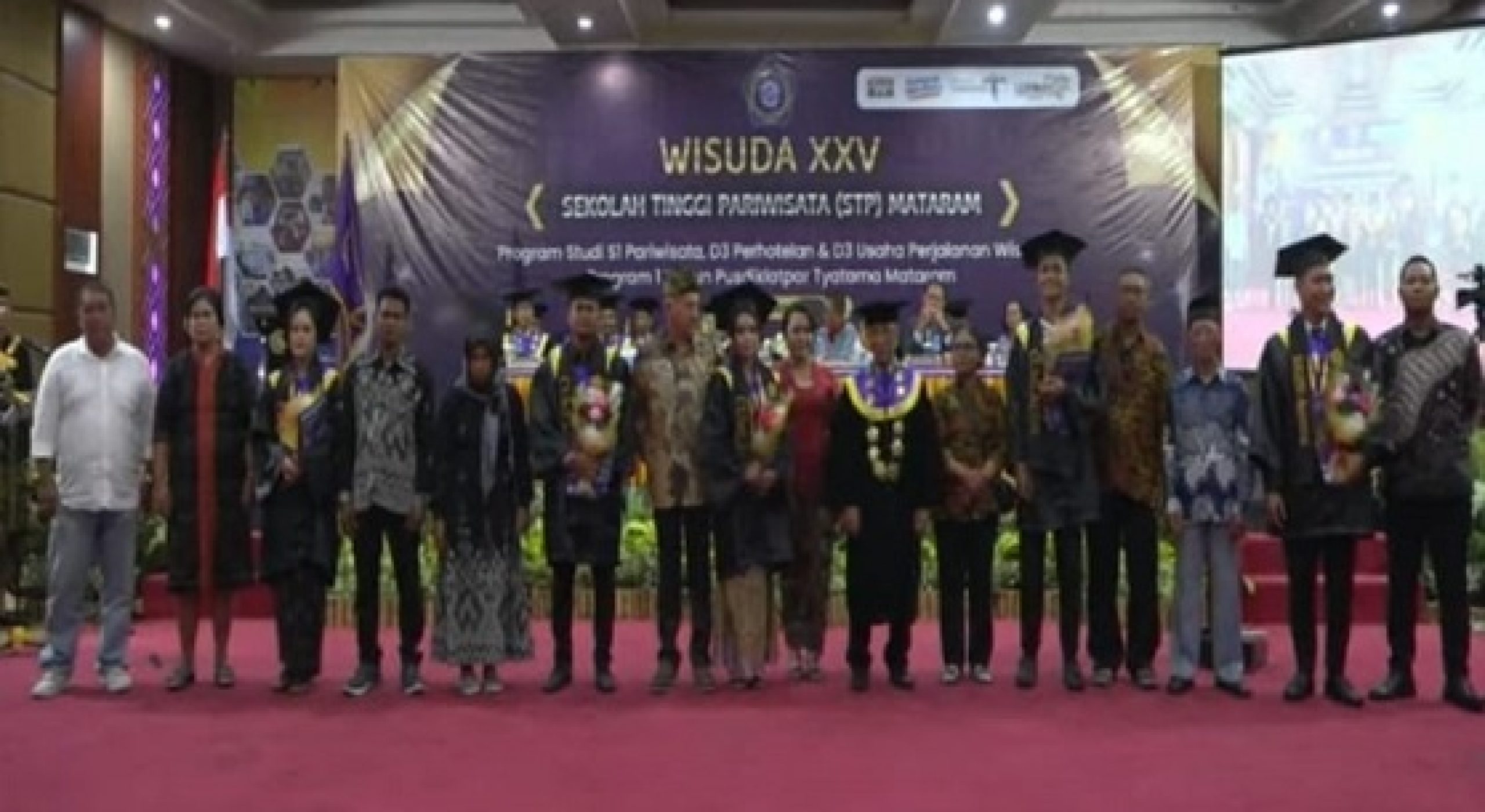Cara Unik STP Mataram Gelar Wisuda