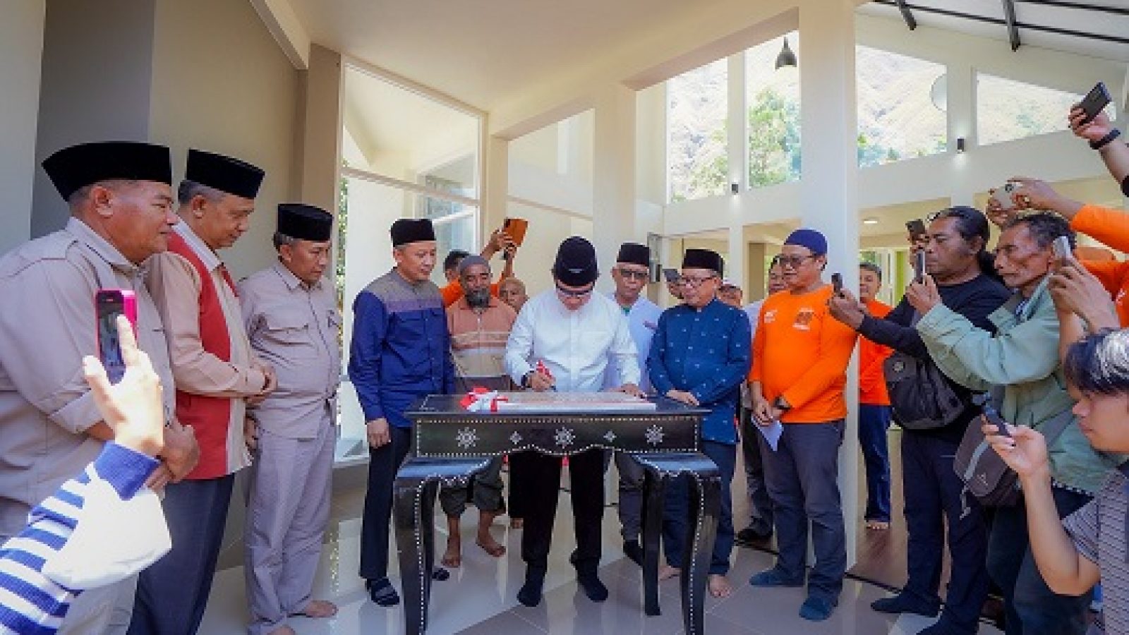 Masjid Ar-Rayyan di Lereng Rinjani Diresmikan Pj Gubernur NTB