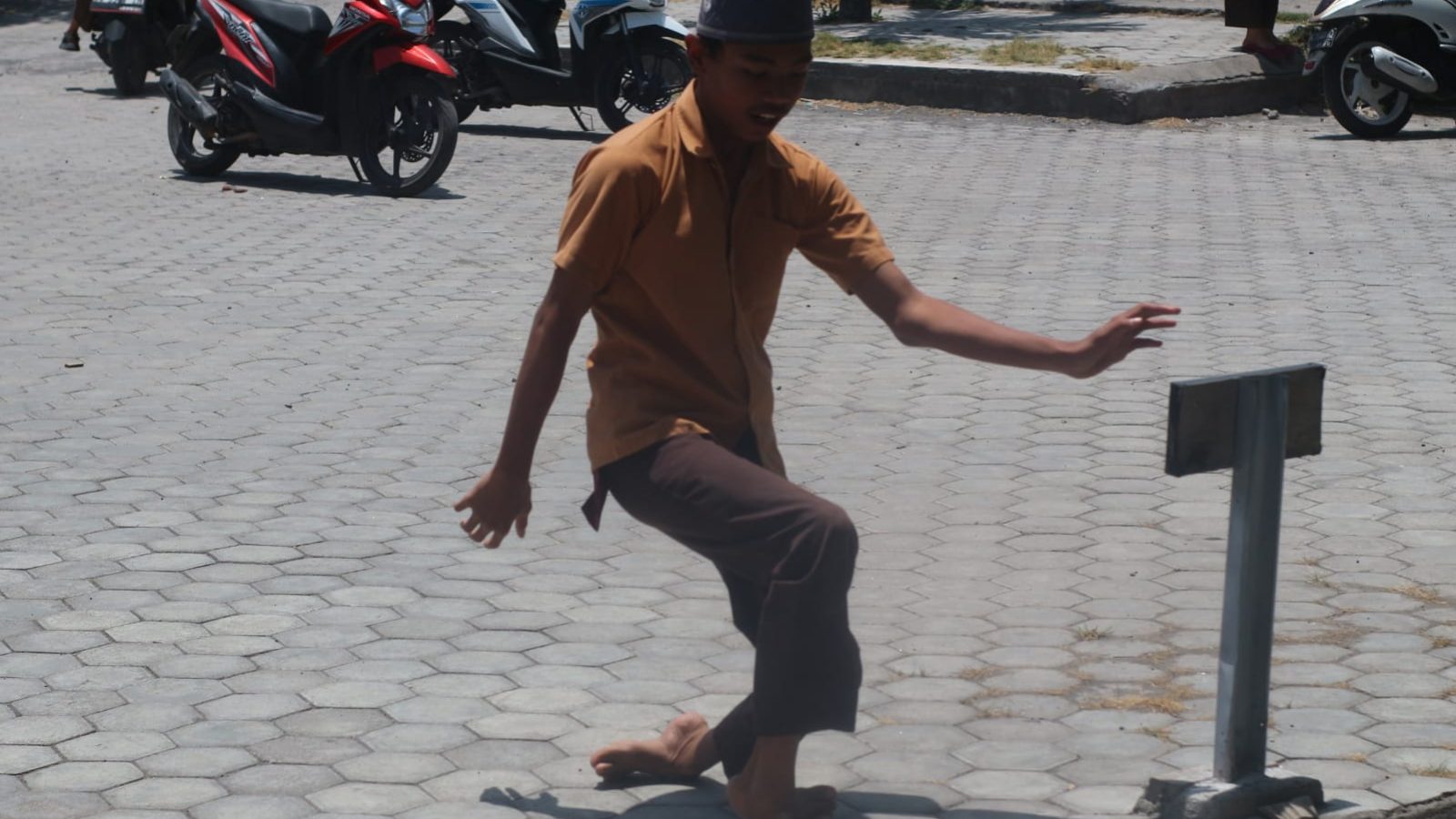 Kisah Suhaelan, Siswa Difabel Bertahap Hidup dan Berjuang Agar Tidak Putus Sekolah