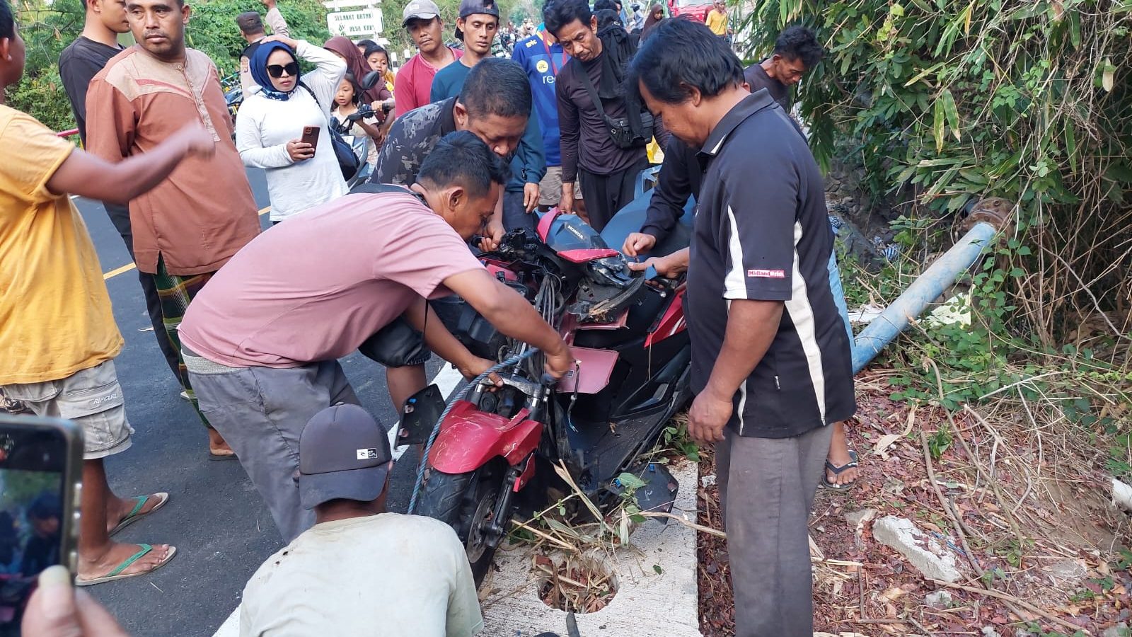 Warga Jerman Kecelakaan Tunggal di Kayangan