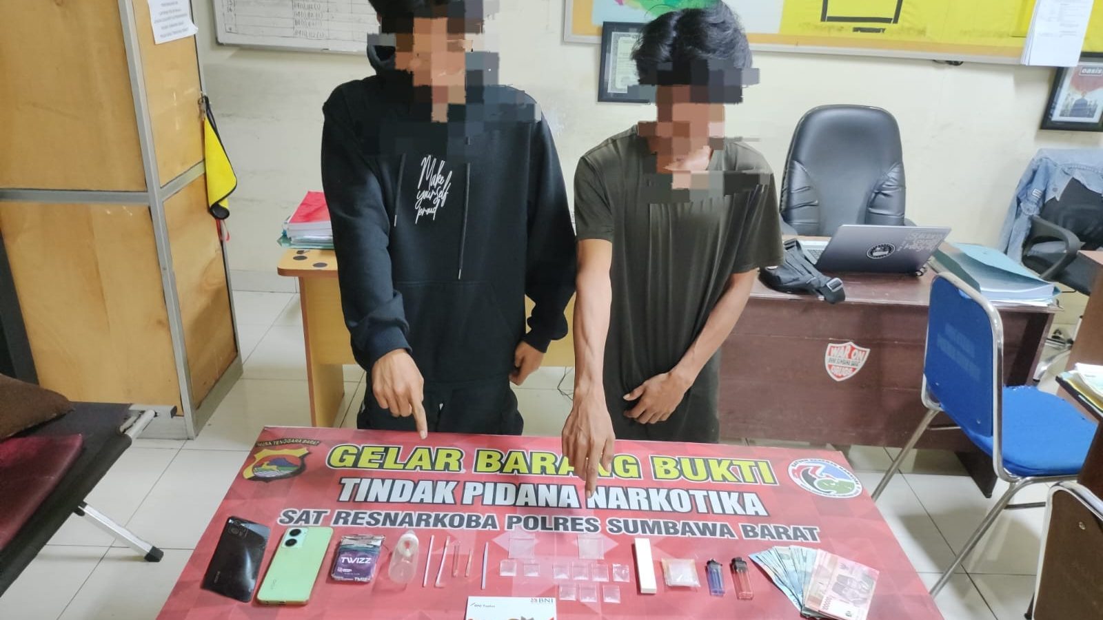 Dua Pria Pengedar Sabu Diringkus Sat Resnarkoba Polres Sumbawa Barat