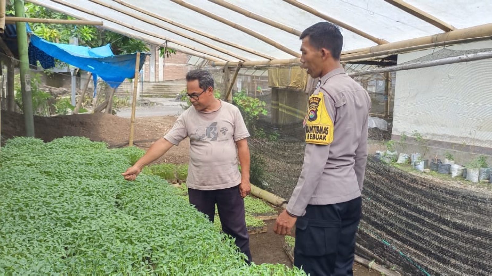 Dukung Asta Cita Presiden, Polres Loteng Ajak Masyarakat Manfaatkan Lahan Pekarangan 