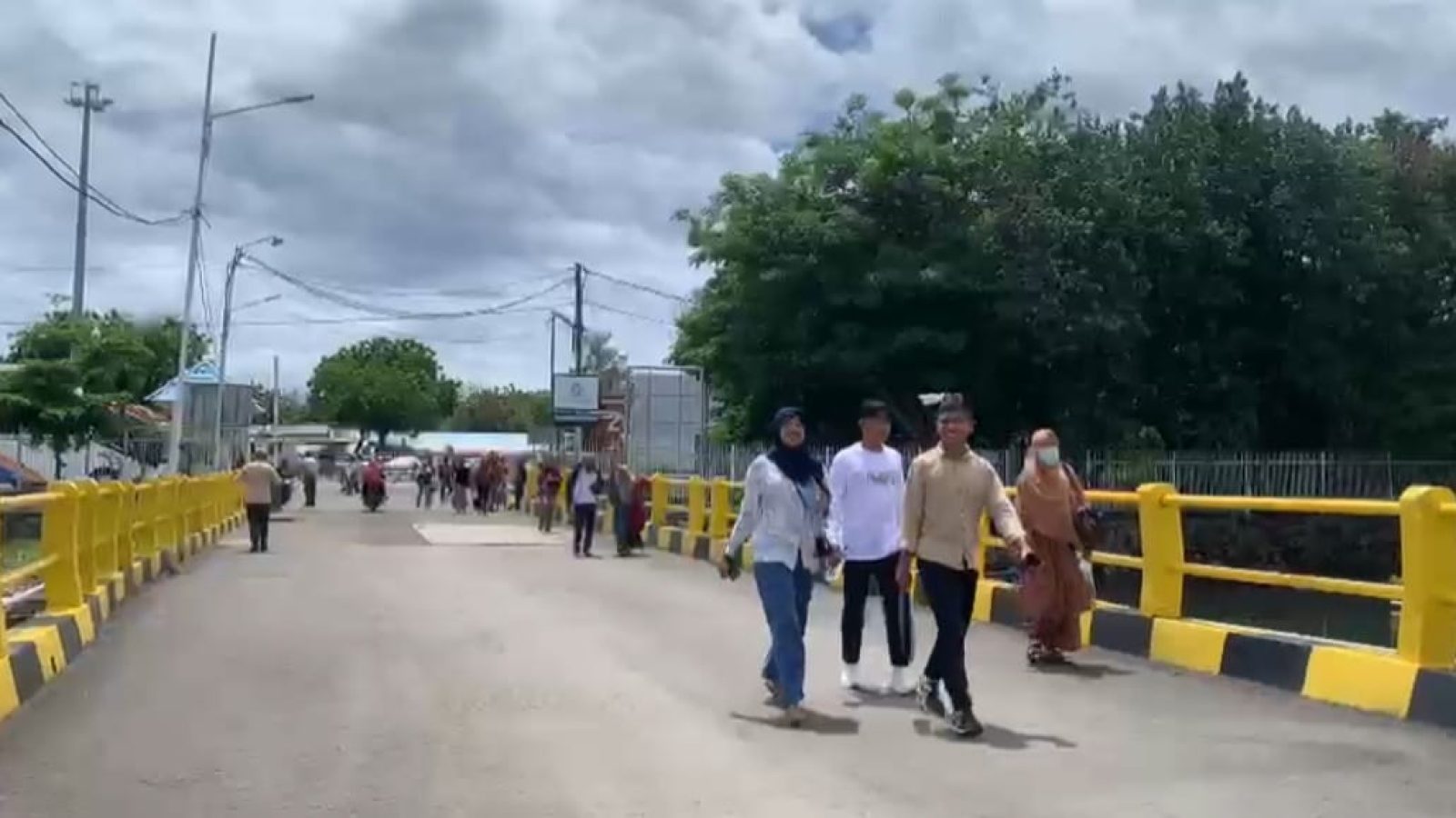 Penumpang Angkutan Penyebrangan di Kayangan Menurun Pada Nataru 2024