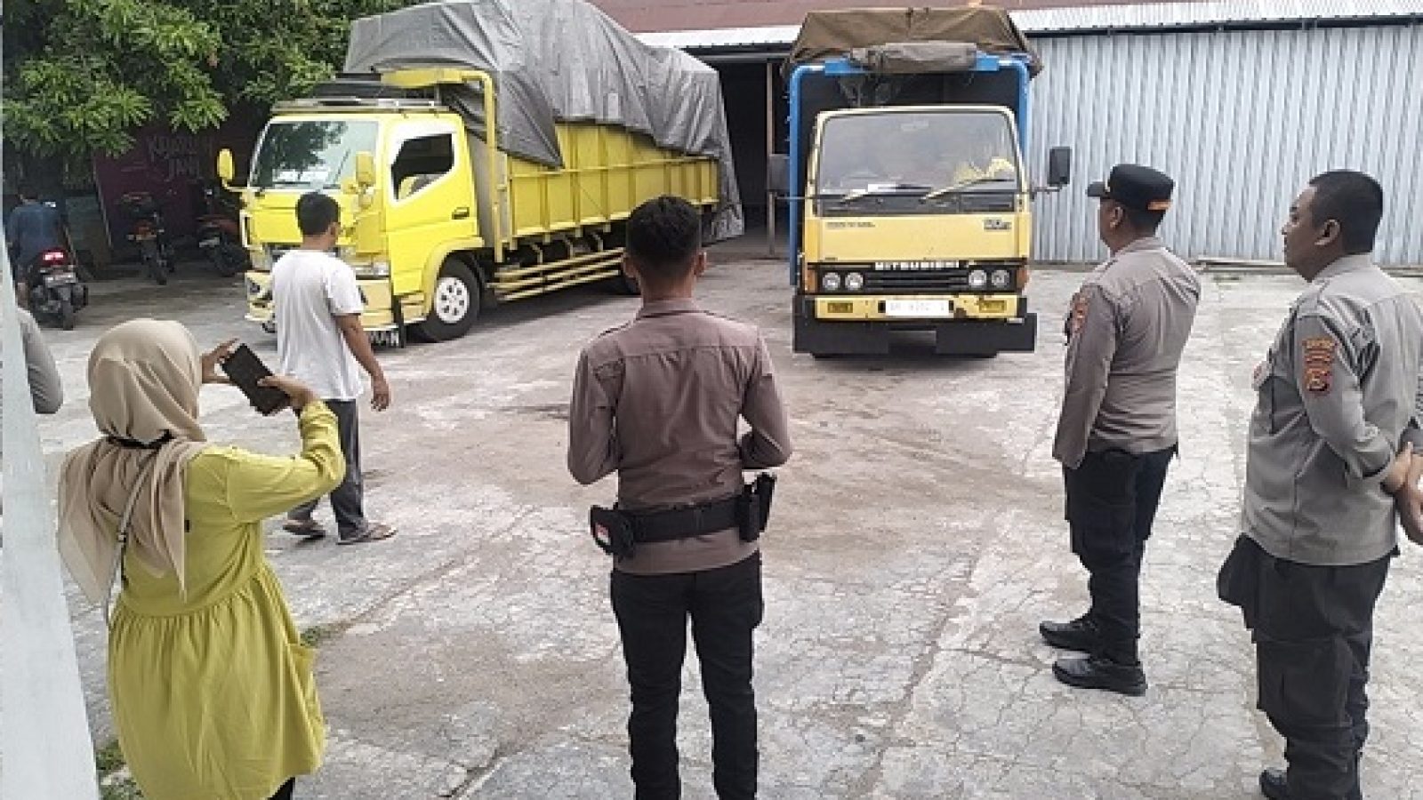 Polri Kawal Pergeseran Surat Suara dari Tingkat Kecamatan ke Gudang Logistik