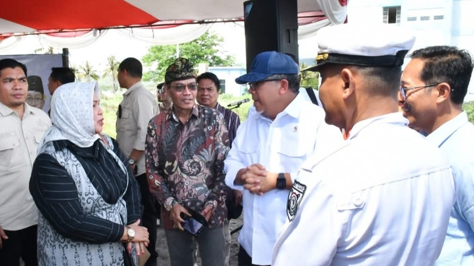 Fahri Hamzah Minta Kayangan Didesain jadi Kawasan Modern