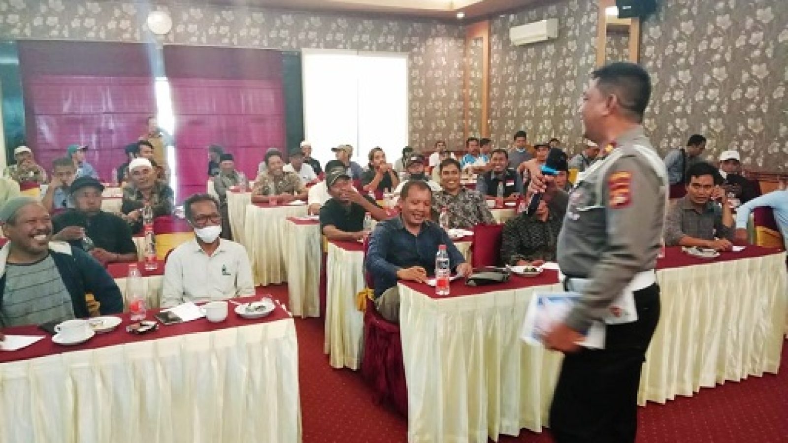 Polres Loteng Bekali Sopir  Ambulance Desa Tatib Berlalu Lintas