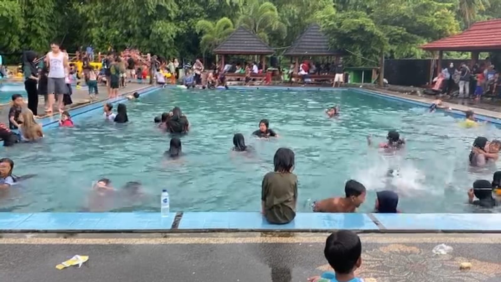 Libur Nataru, Obyek Wisata Embulan Borok Dewi Anjani Diserbu Ribuan Wisatawan