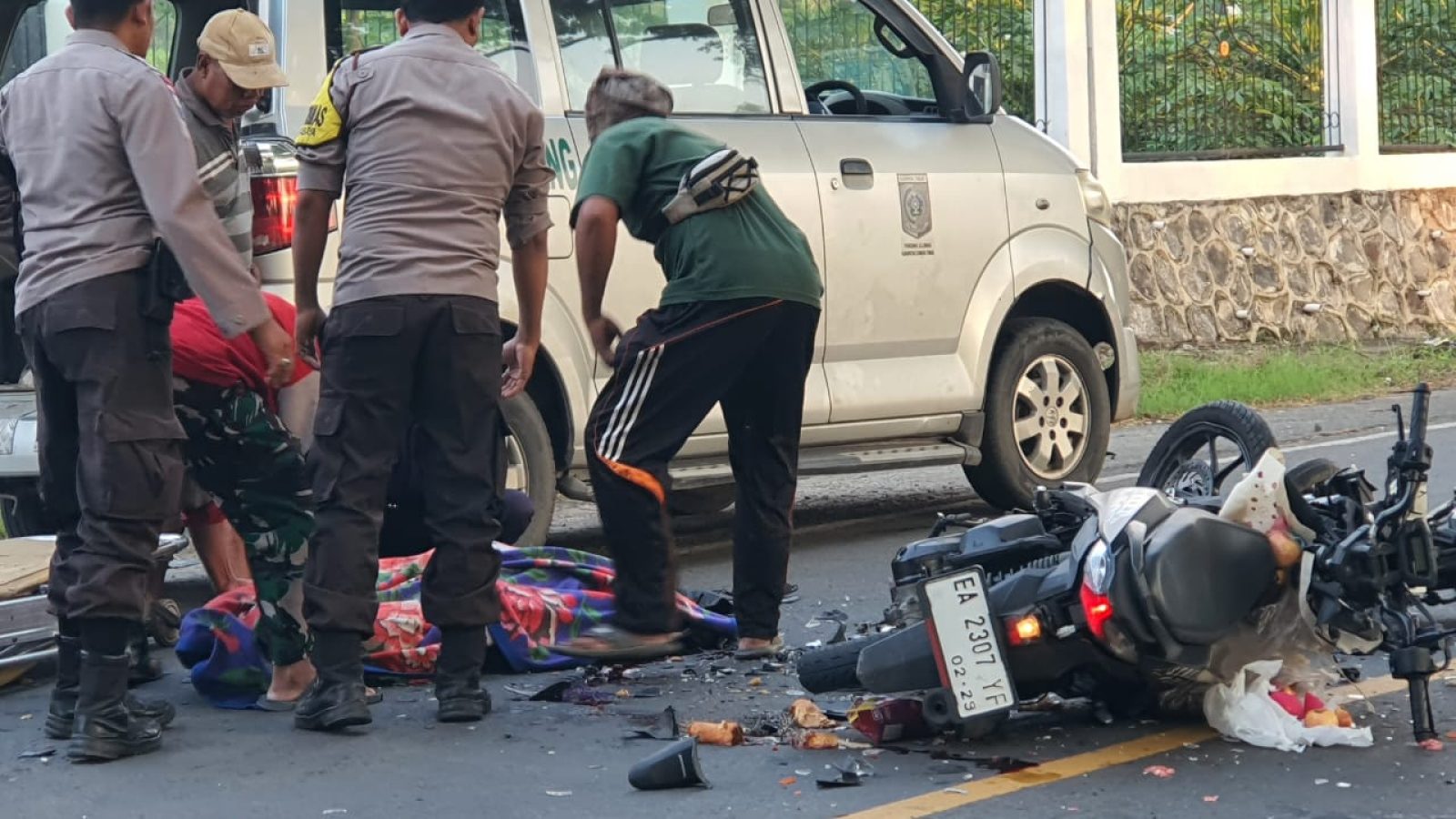 Kecelakaan Maut Beat VS Vega Jalan Raya Pringgabaya, 3 Orang Tewas