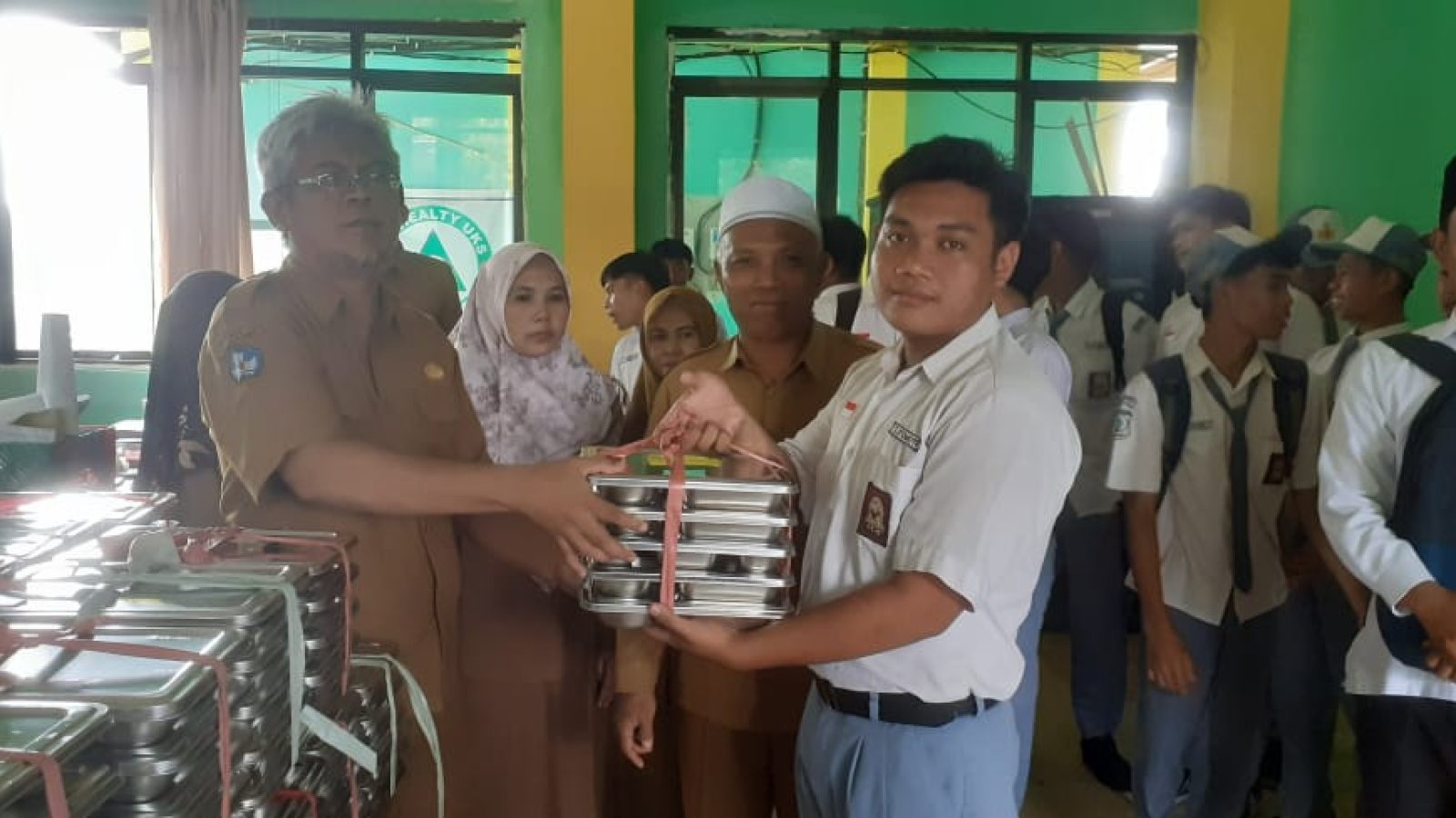 SMKN 3 Selong Mulai Uji Coba Makan Bergizi Gratis