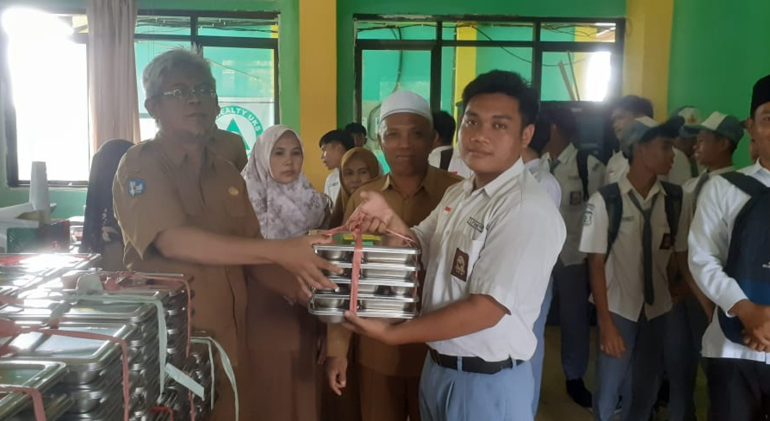 SMKN 3 Selong Mulai Uji Coba Makan Bergizi Gratis