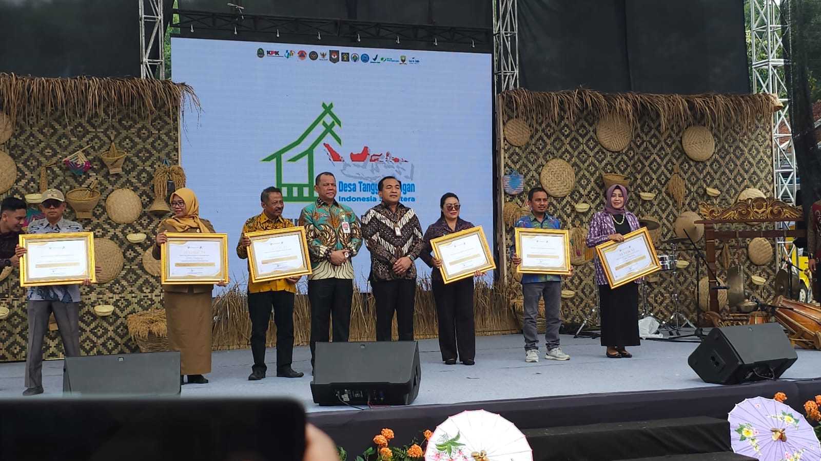 Dua Desa di NTB Raih Penghargaan Desa Cantik Terbaik Nasional