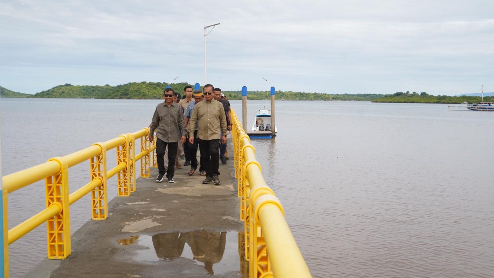 Lalu Iqbal Prioritaskan Pengembangan Teluk Saleh Menjadi Destinasi Wisata Mendunia