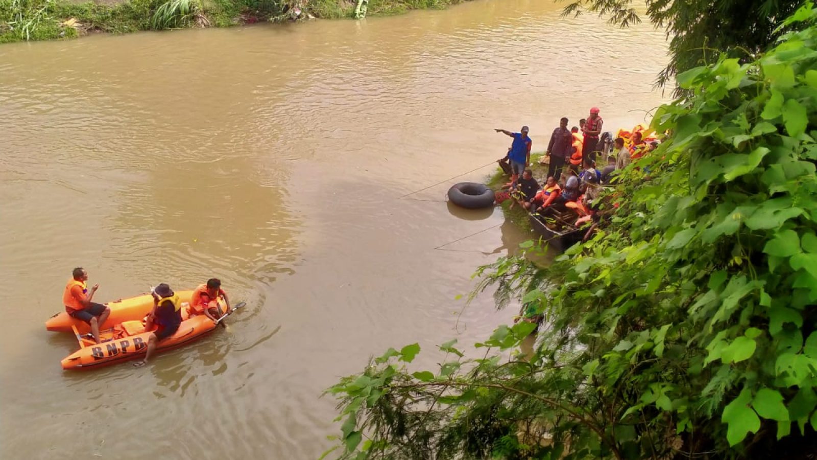 Upaya Pencarian Korban Hilang Terseret Arus Sungai Masih Berlangsung