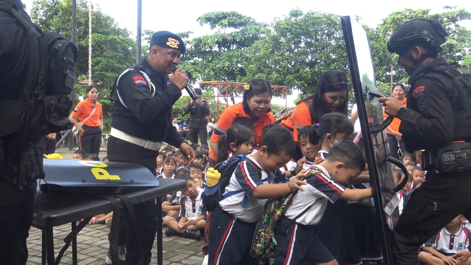 Polda NTB Perkenalkan Profesi Polisi Lewat Edukasi dan Outbound