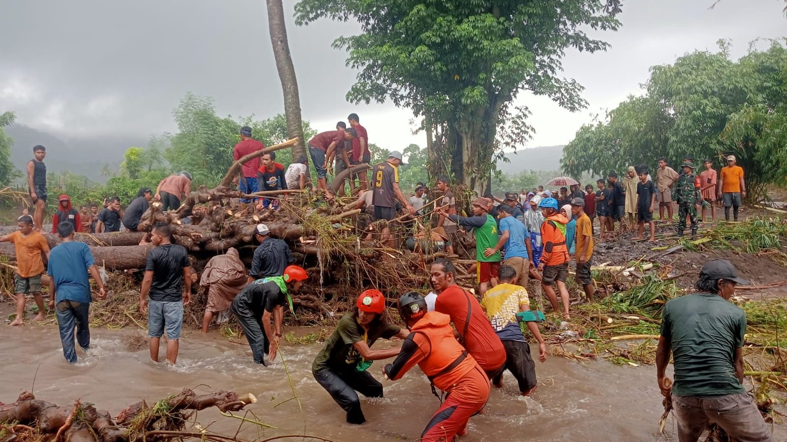 Banjir Bandang Bima, Tiga Meninggal Dunia, Lima Masih Hilang