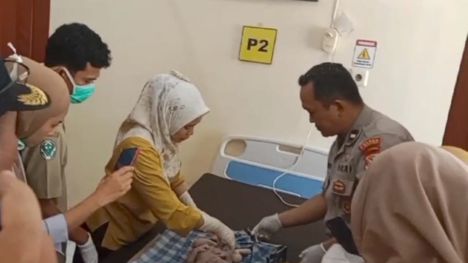 Warga Temukan Mayat Bayi Tersangkut Kayu Sungai Bagik Pituk Saat Buang Sampah