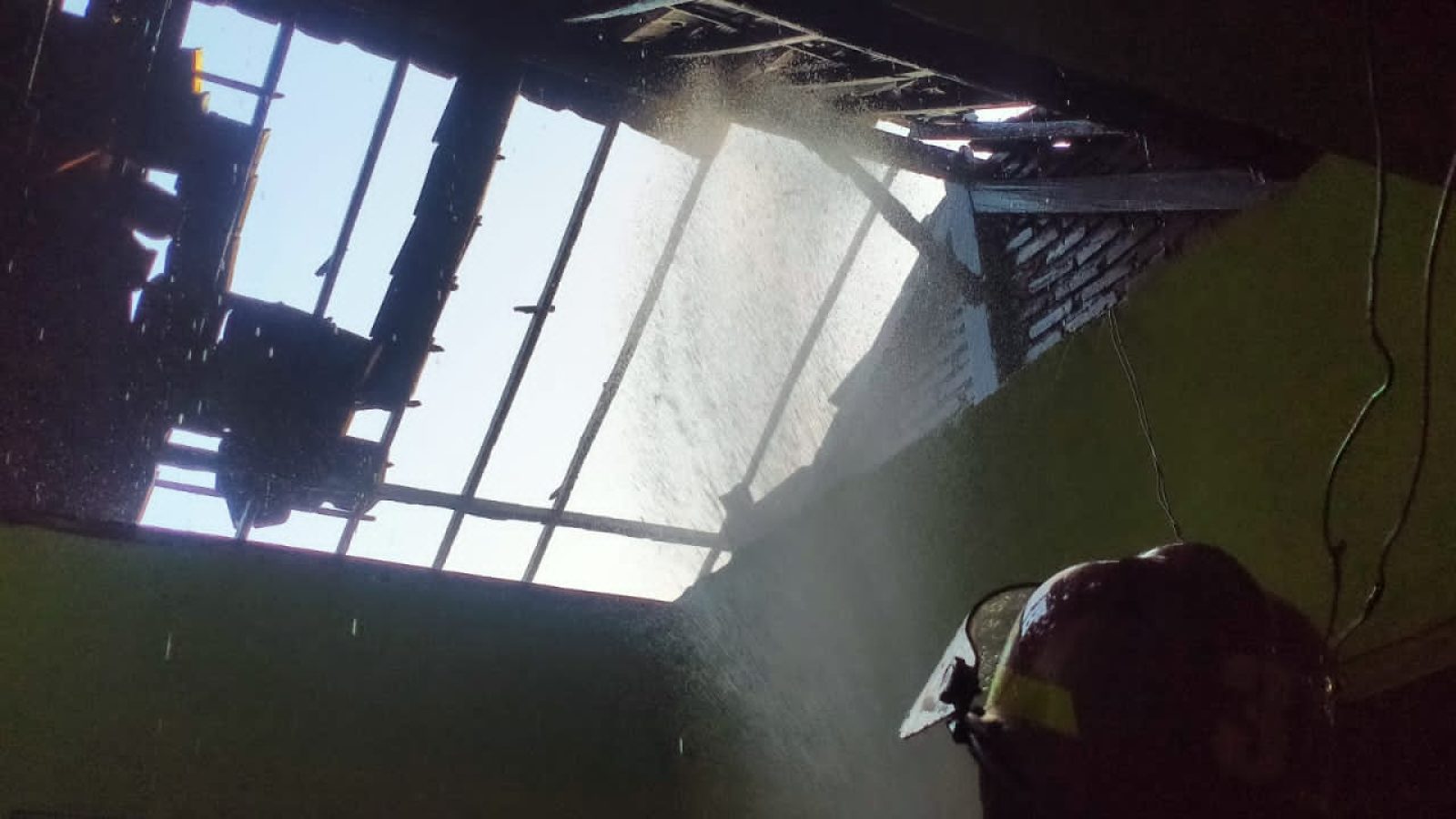 Lupa Matikan Kompor, Rumah Warga di Ketapang Raya Ludes Terbakar