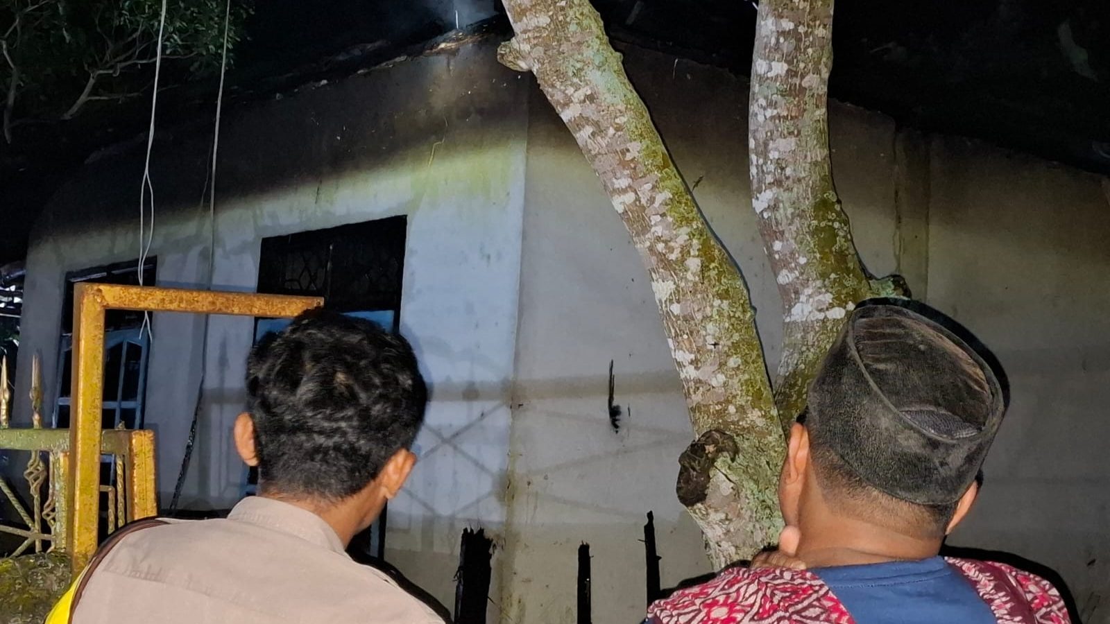 Diduga Korsleting Listrik, Rumah Warga di Suradadi Ludes Terbakar