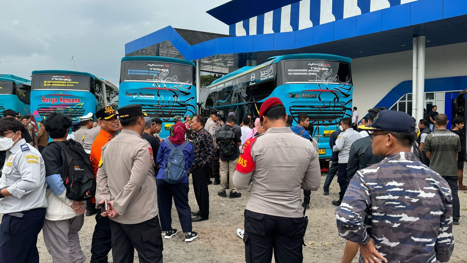 Gubernur NTB dan Polda NTB Pantau Situasi Arus Mudik di Pospam dan Pos Terpadu Ops Ketupat 2025