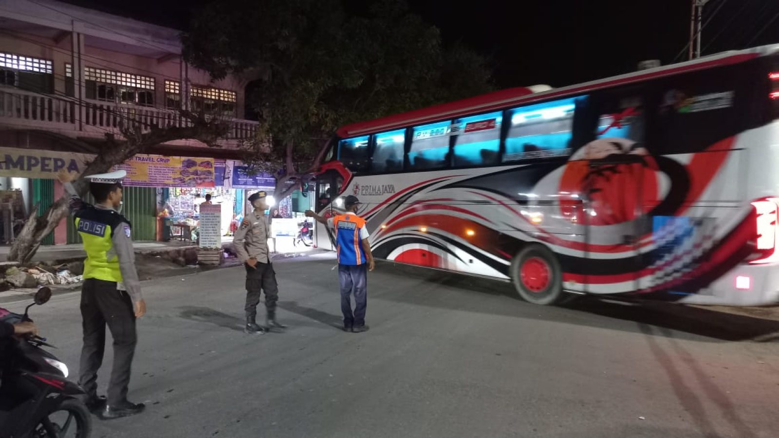 Pastikan Kelancaran Arus Mudik dan Balik di Terminal Dara