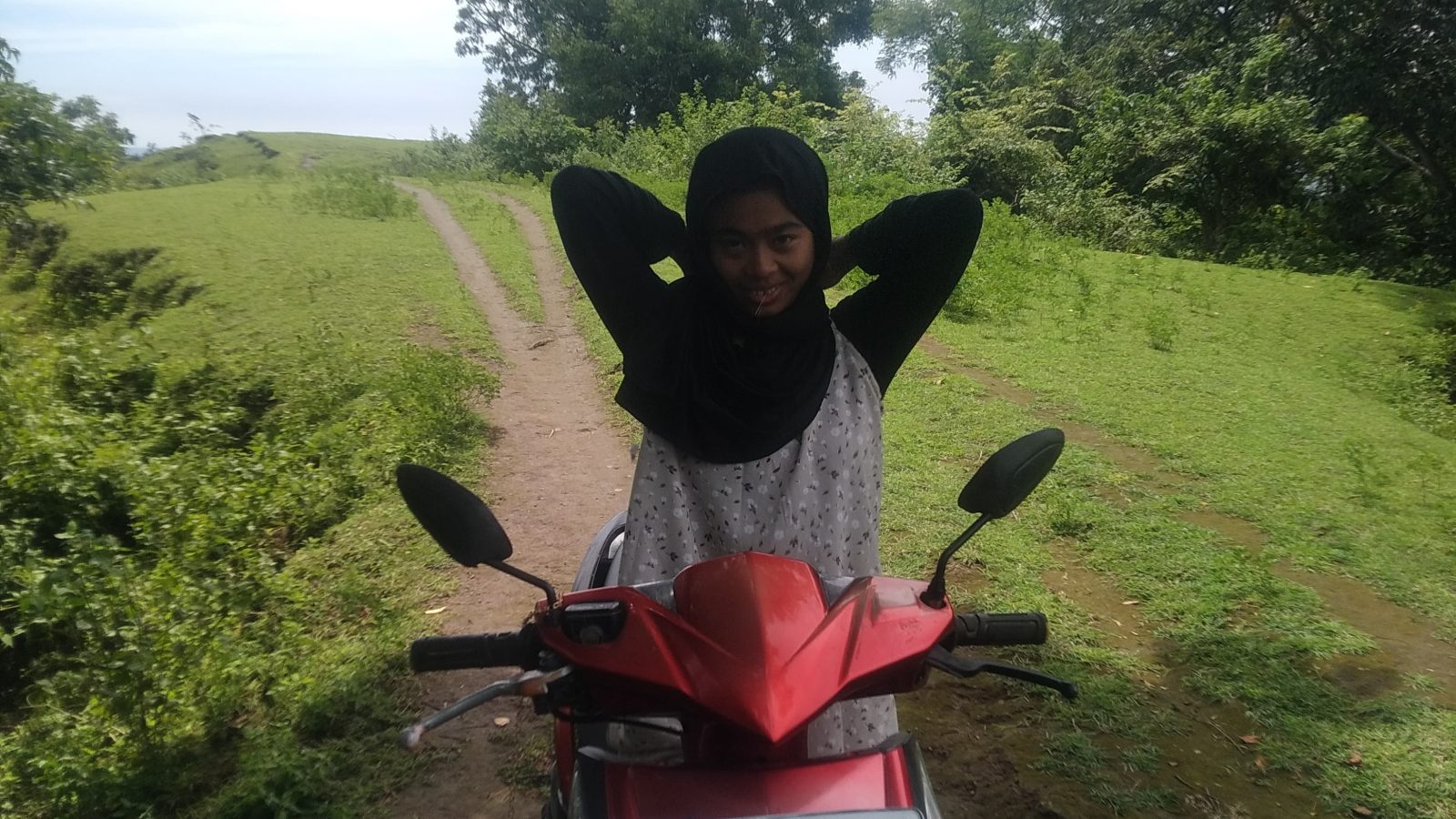 Berkunjung Ke Rumah Keluarga Di Sembalun, Motor Pelajar Ini Raib Digondol Maling