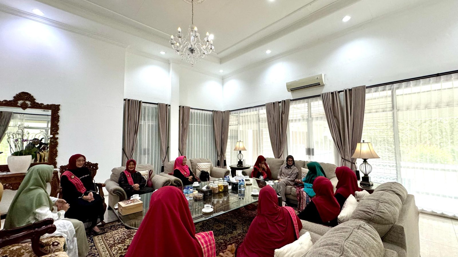 Dewan Bini Sasak Audiensi dengan Ketua TP PKK NTB