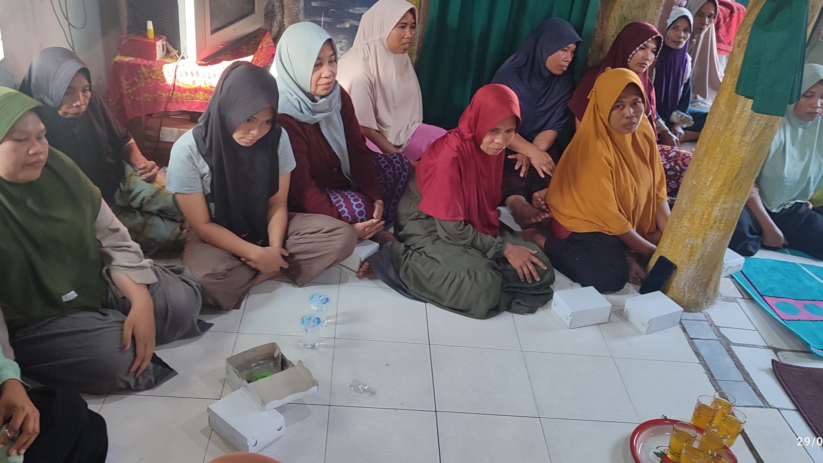 Cegah Perkawinan Anak, Para Ibu di Desa Aik Dewa Berdialog  Riang Gembira
