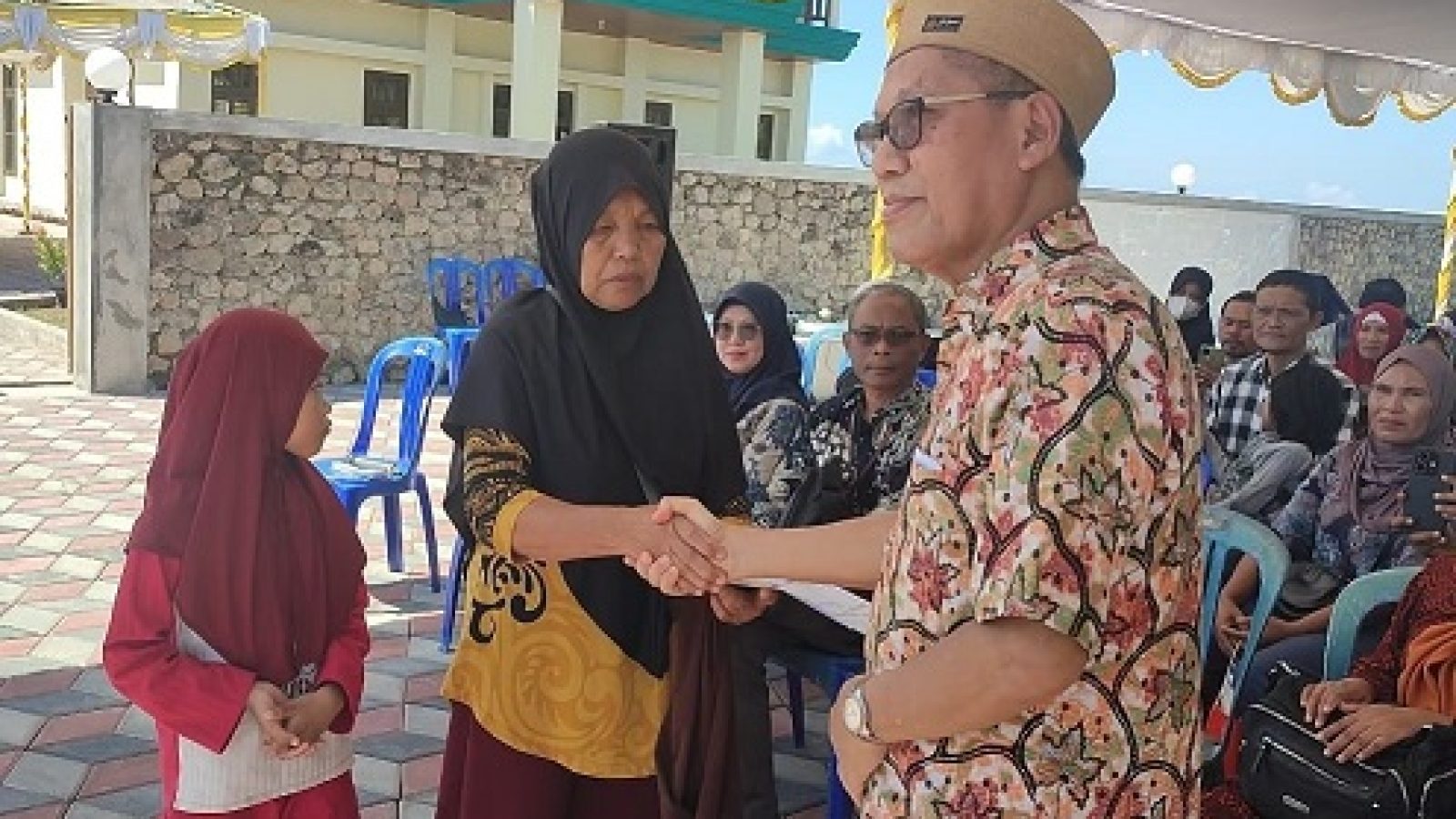 Yayasan ADC Salurkan Beasiswa untuk 254 Pelajar Lombok Timur