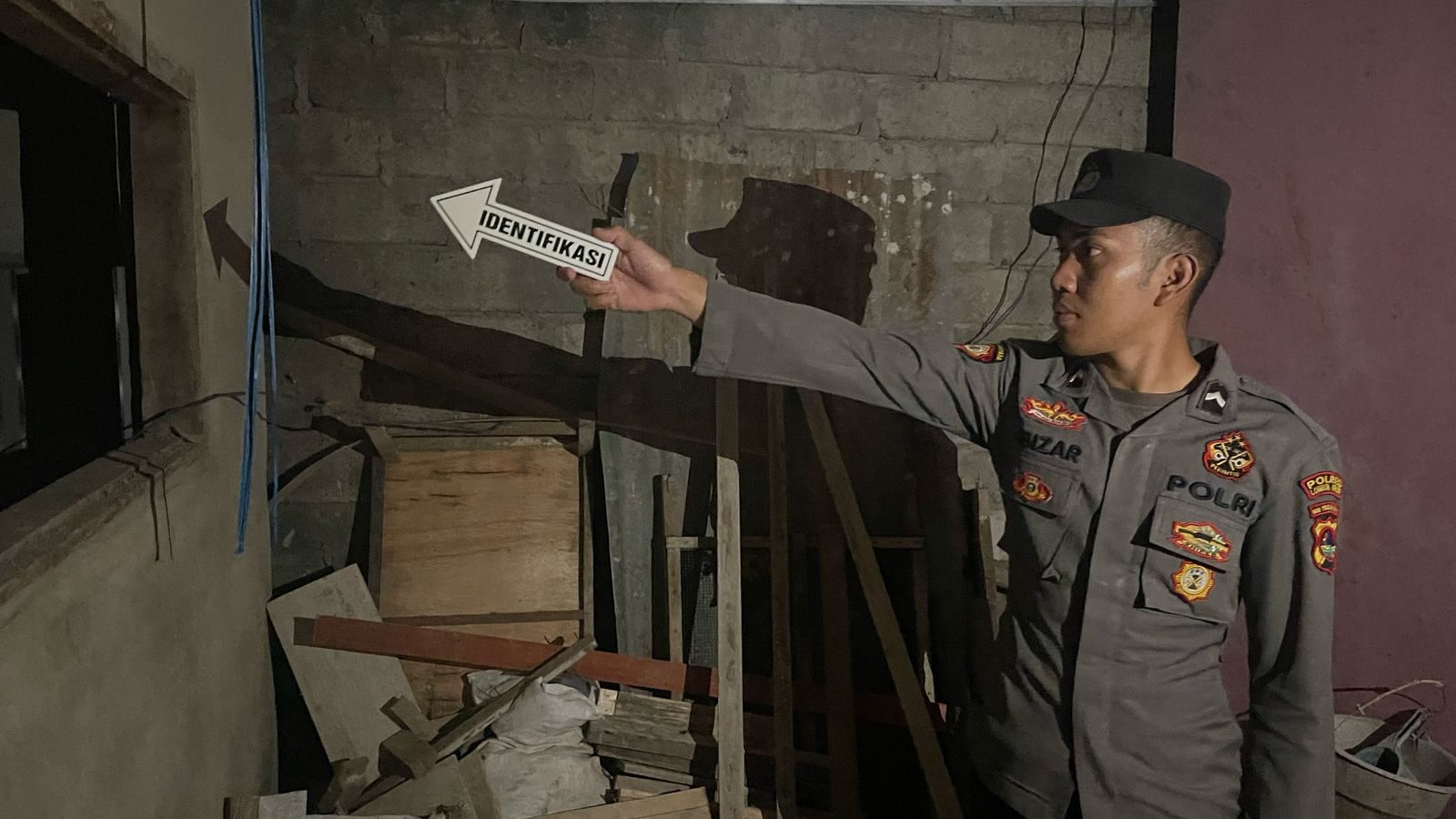 Pengantin Baru di Keruak Tewas Gantung Diri